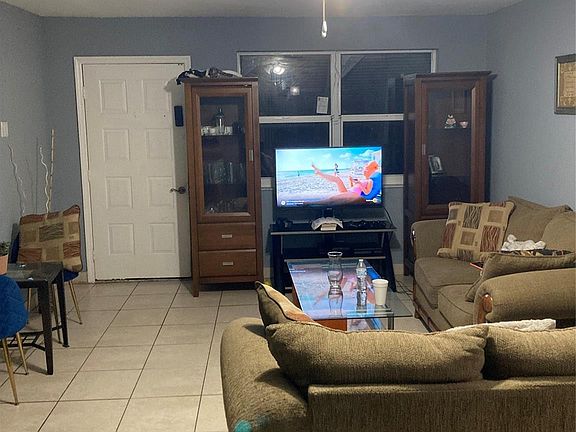 5th image of 1230 N F Street