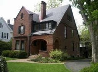 228 N Main St, Canandaigua, NY 14424