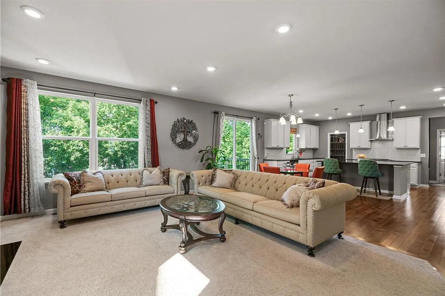 5 Bedroom 5 Bath 2 Story Wayzata Schools — Photo 3