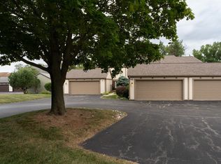 1305 Kingsridge Ct APT B, Normal, IL 61761