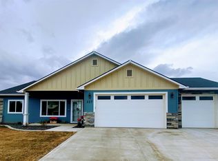 227 Grizzly Dr, Fruitland, ID 83619