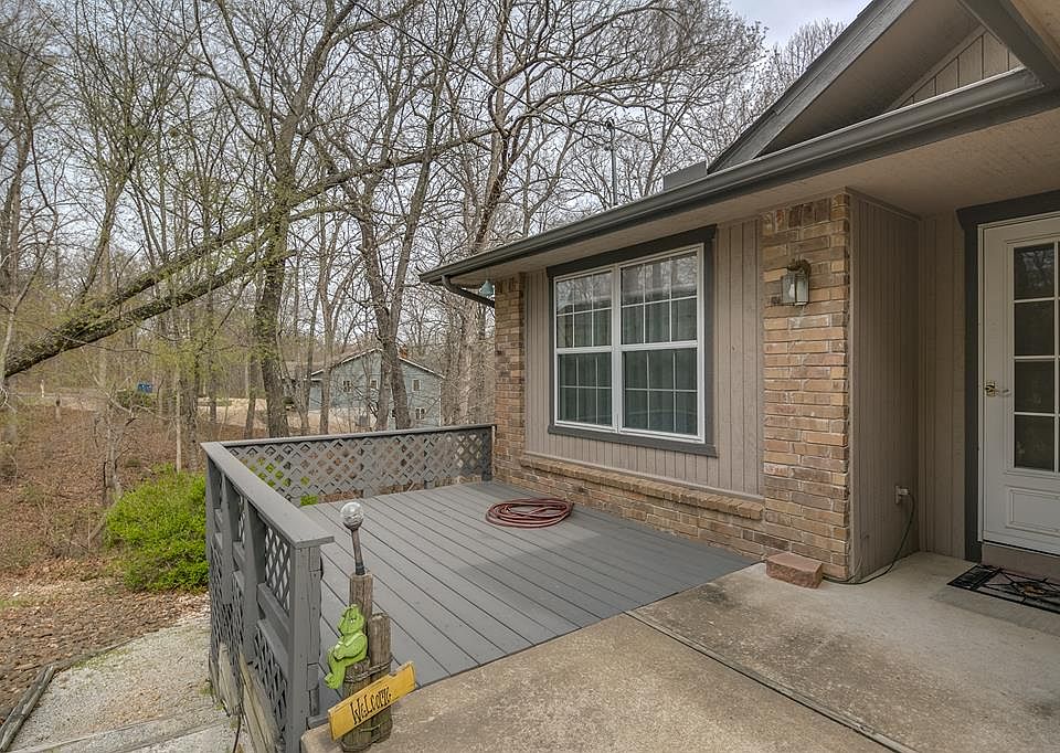 1st image of 8 Dunvegan Cir