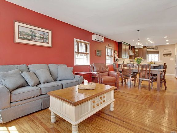 3rd image of 359 Plymouth Ave