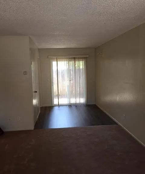 130 Toledo St — Photo 2