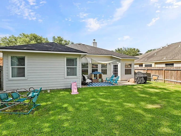32018 Anne Ln — Photo 22