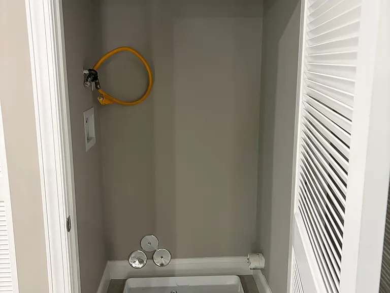 337 Front St — Photo 6