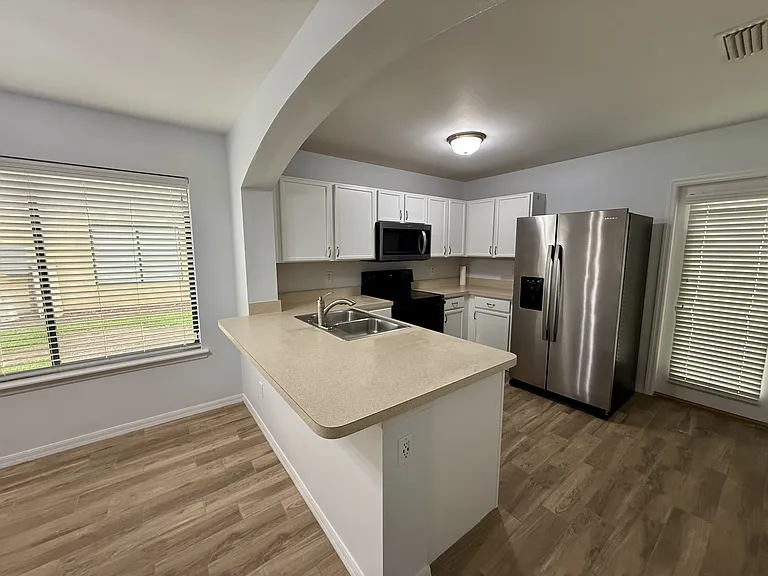 622 Briar Way Ln — Photo 4
