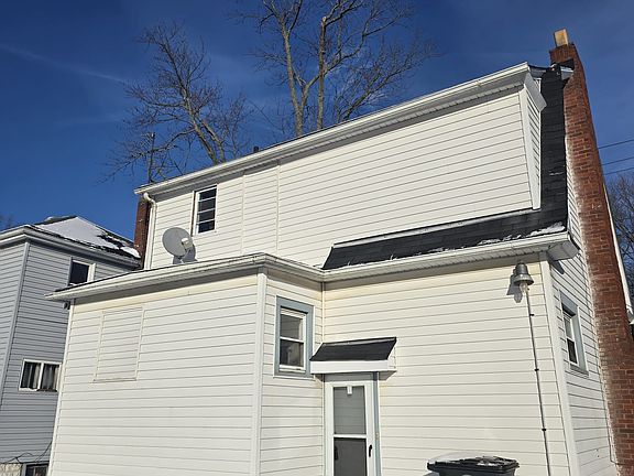 4th image of 916 S Hawkins Ave