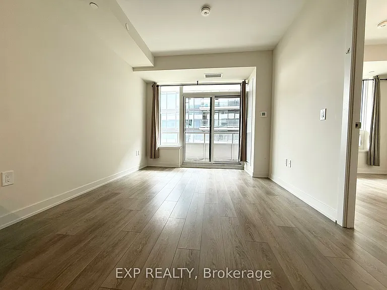 212 King William St #1207 — Photo 9