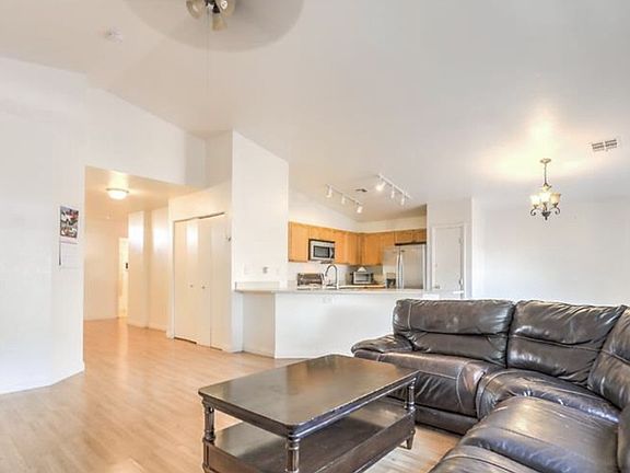 4th image of 3823 Aspen Springs Ave