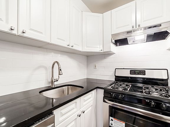 2nd image of 11 E 88th St APT 2A