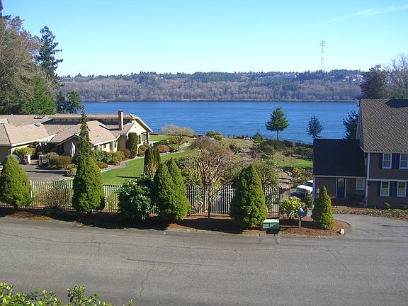 3rd image of 1202 Aqua Vista Dr NW