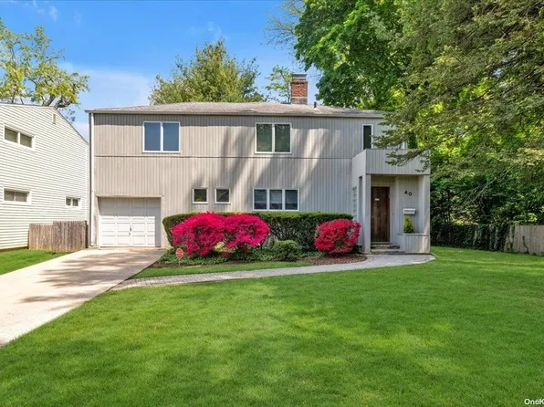 40 Flower Lane, Roslyn Heights, NY 11577