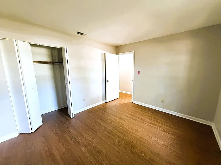 2683 Mission Rd — Photo 18