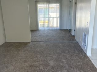 2117 Elden Ave #27, Costa Mesa, CA 92627