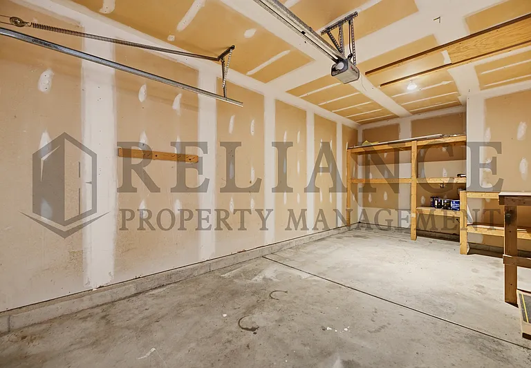 516 N Lakeside Dr — Photo 47