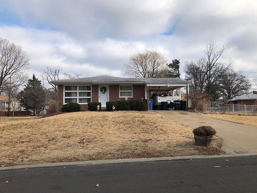 1st image of 365 Saint Patrick Ln