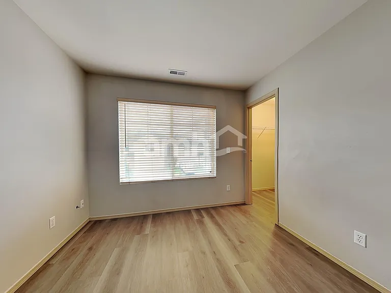 9523 187th St E — Photo 20