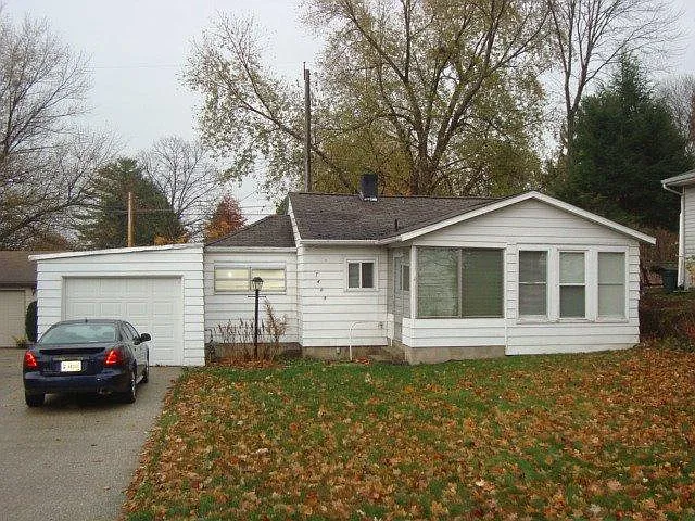 1409 A St photo 1