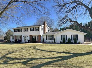 106 Apache Dr, Janesville, WI 53545