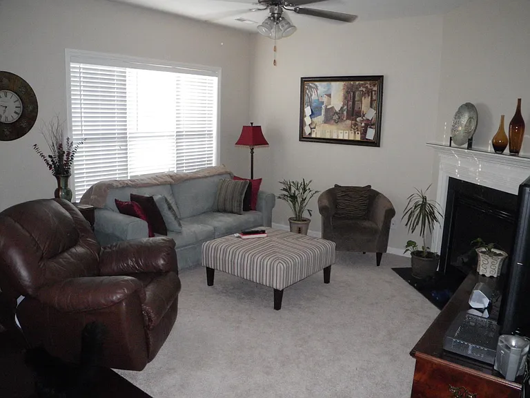 2649 Wynbrook Dr — Photo 4