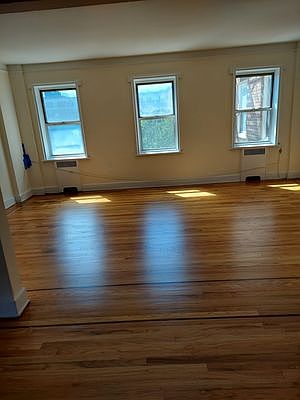 3rd image of 5450 Netherland Ave APT E51