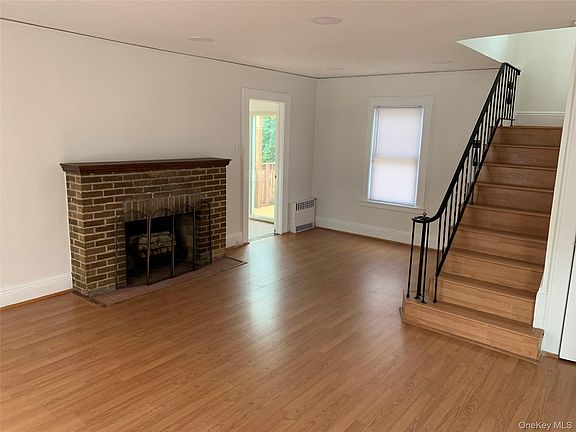 3rd image of 8706 Palo Alto Street