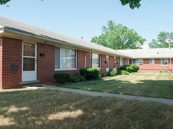 2nd image of 1830 N Main St APT 7