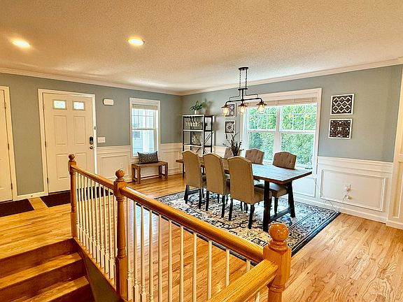 3rd image of 28 Woodridge Dr #28