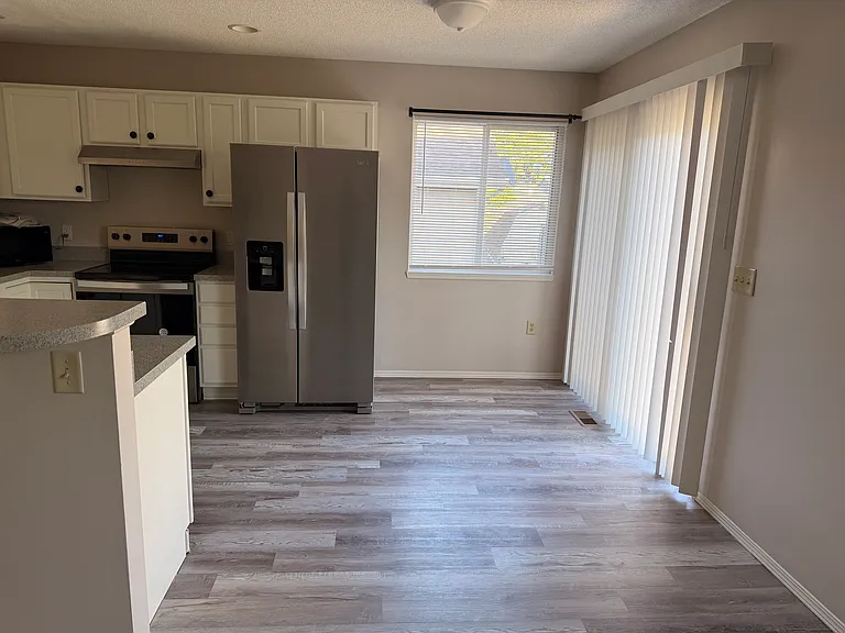 1325 W Nottingham Cir — Photo 3