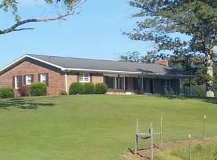 435 Standing Stone Park Hwy, Hilham, TN 38568