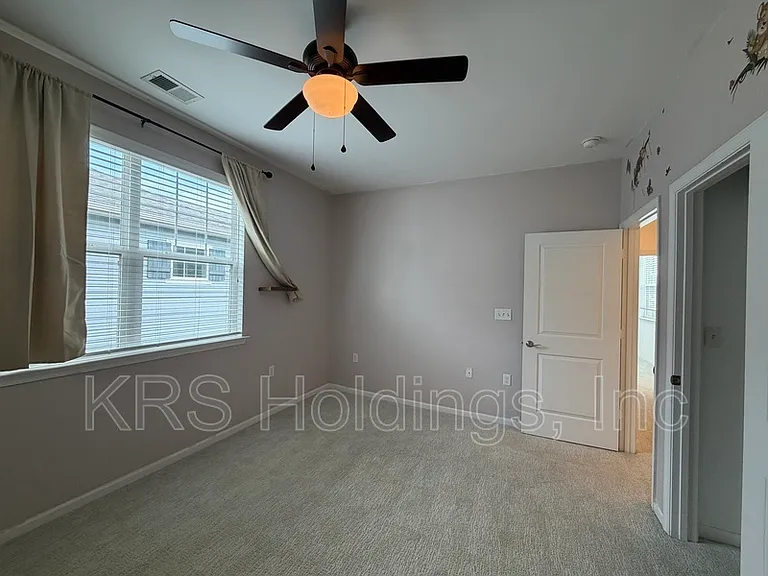1517 Rollesby Way #24 — Photo 11