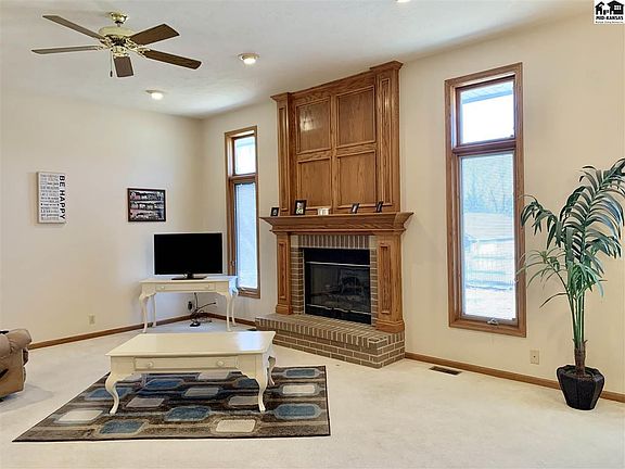 3rd image of 3412 N Sandy Hollow Dr