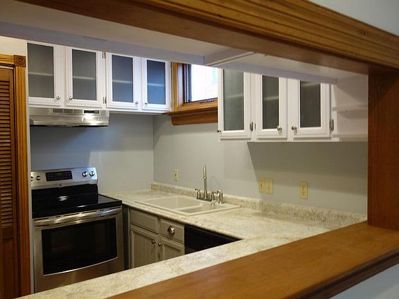 Newly remodeled kitchen with stainless appliances include di