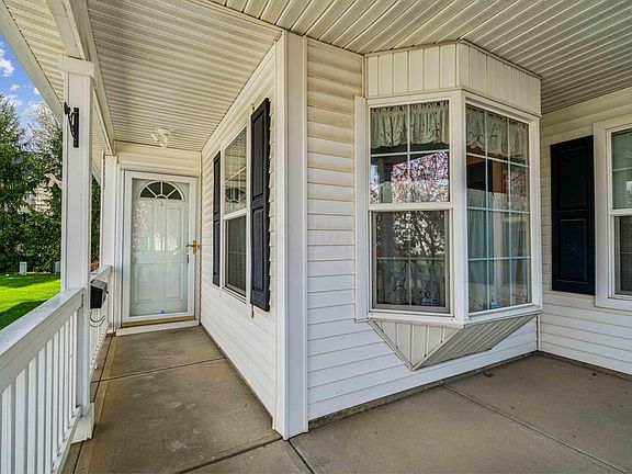 4th image of 514 Straiton Sq