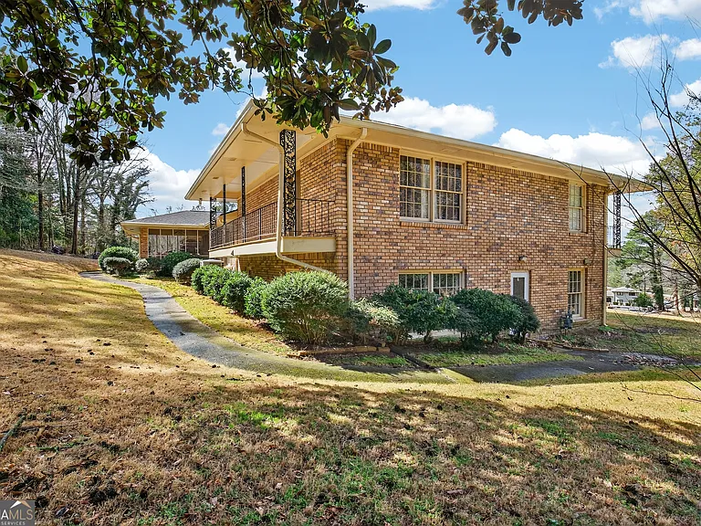 2064 Adriatic Dr — Photo 22