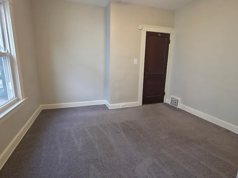 1363 Cranford Ave — Photo 7