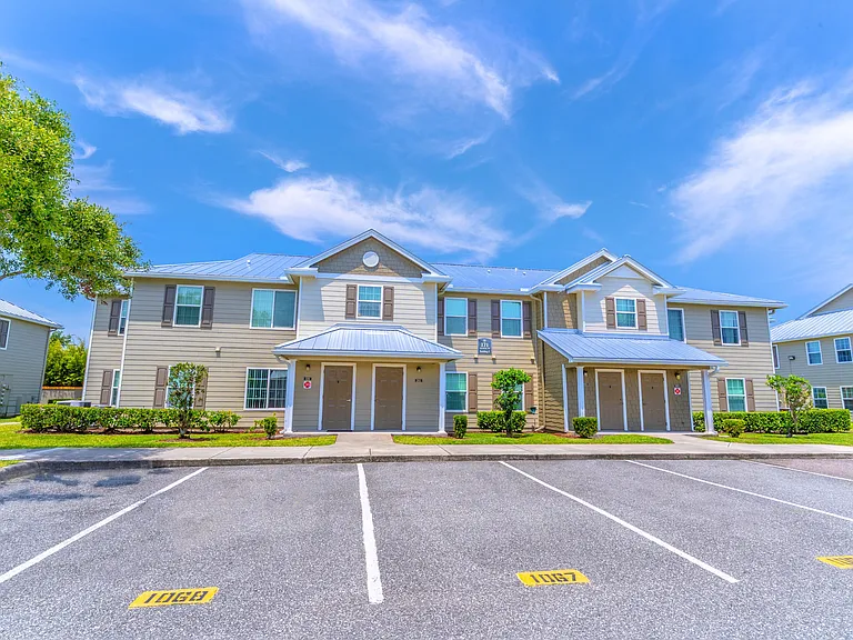 Malabar Cove Apartments — Photo 9