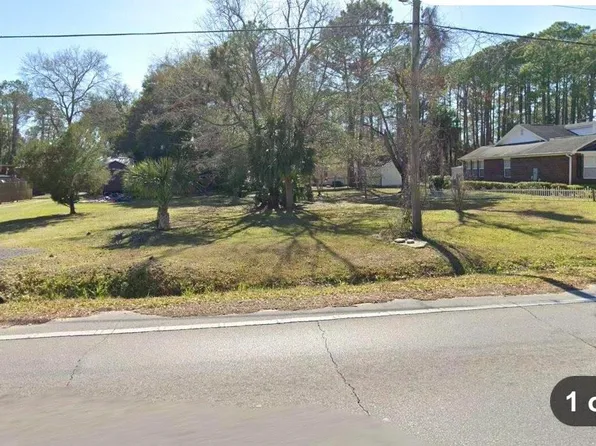 256 12th St, Apalachicola, FL 32320