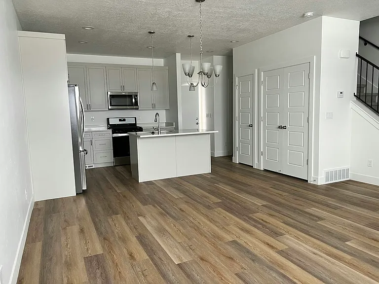 2025 S Sawmill Blvd — Photo 10