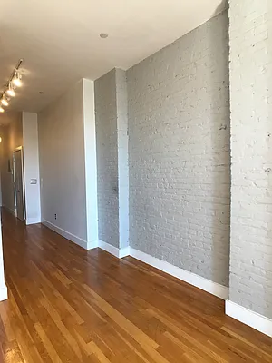 Rented by City Vista Inc | media 7
