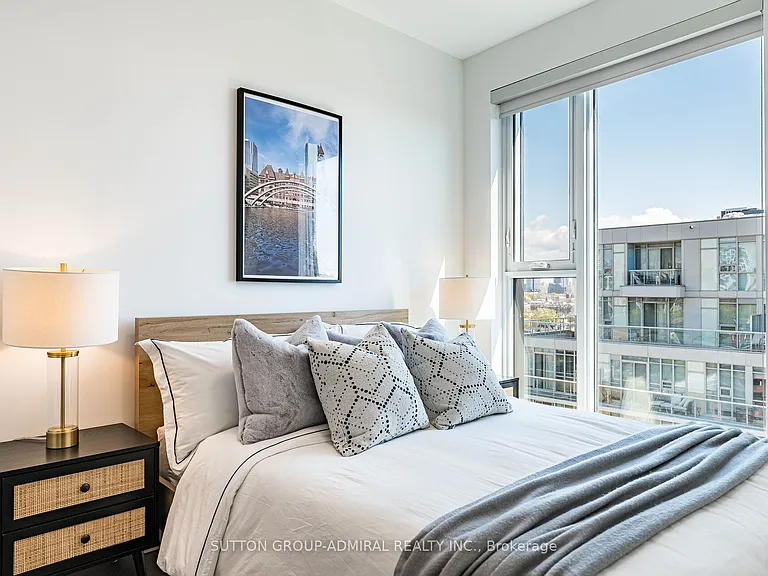 1660 Bloor St W #803 — Photo 21
