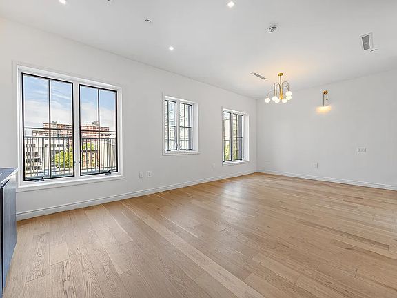 4th image of 481 Saint Marks Ave #6