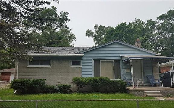 2nd image of 820 Desoto Ave