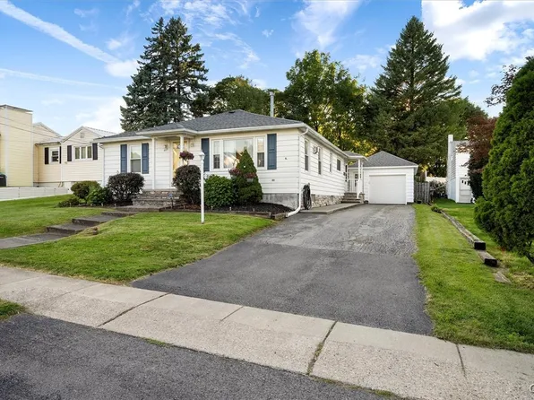 507 N Highland Ave, East Syracuse, NY 13057