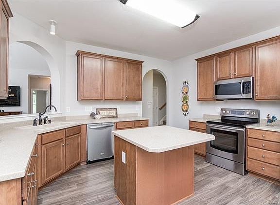 5th image of 2304 Trace Creek Dr