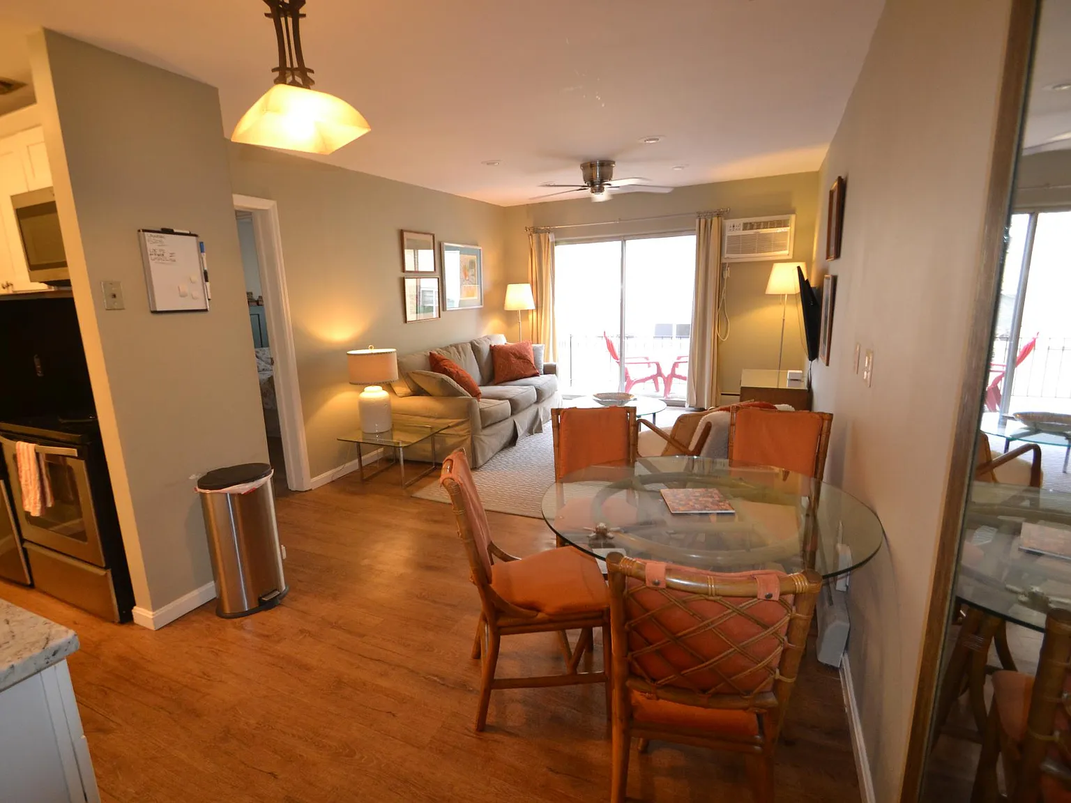 1 bed, 600 sqft, $1,295 — Photo 4