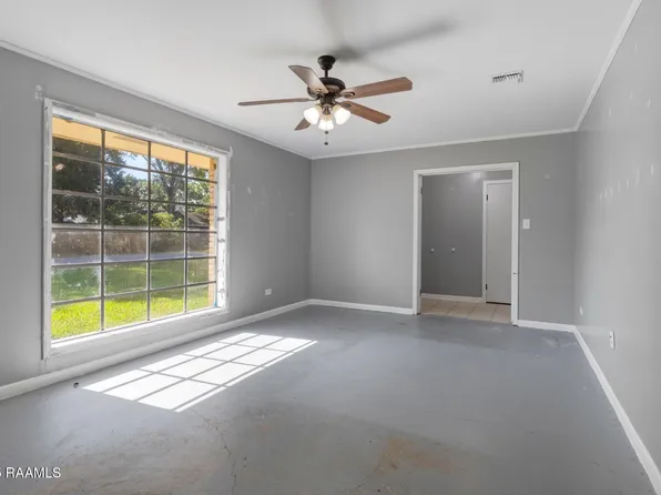 103 Bonnet St, New Iberia, LA 70563