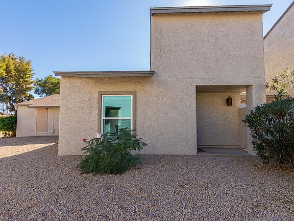 3rd image of 256 E Ponderosa Ln