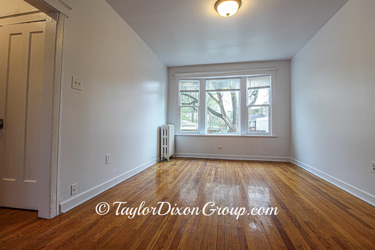 Building Photo - 506 E 70th St #1